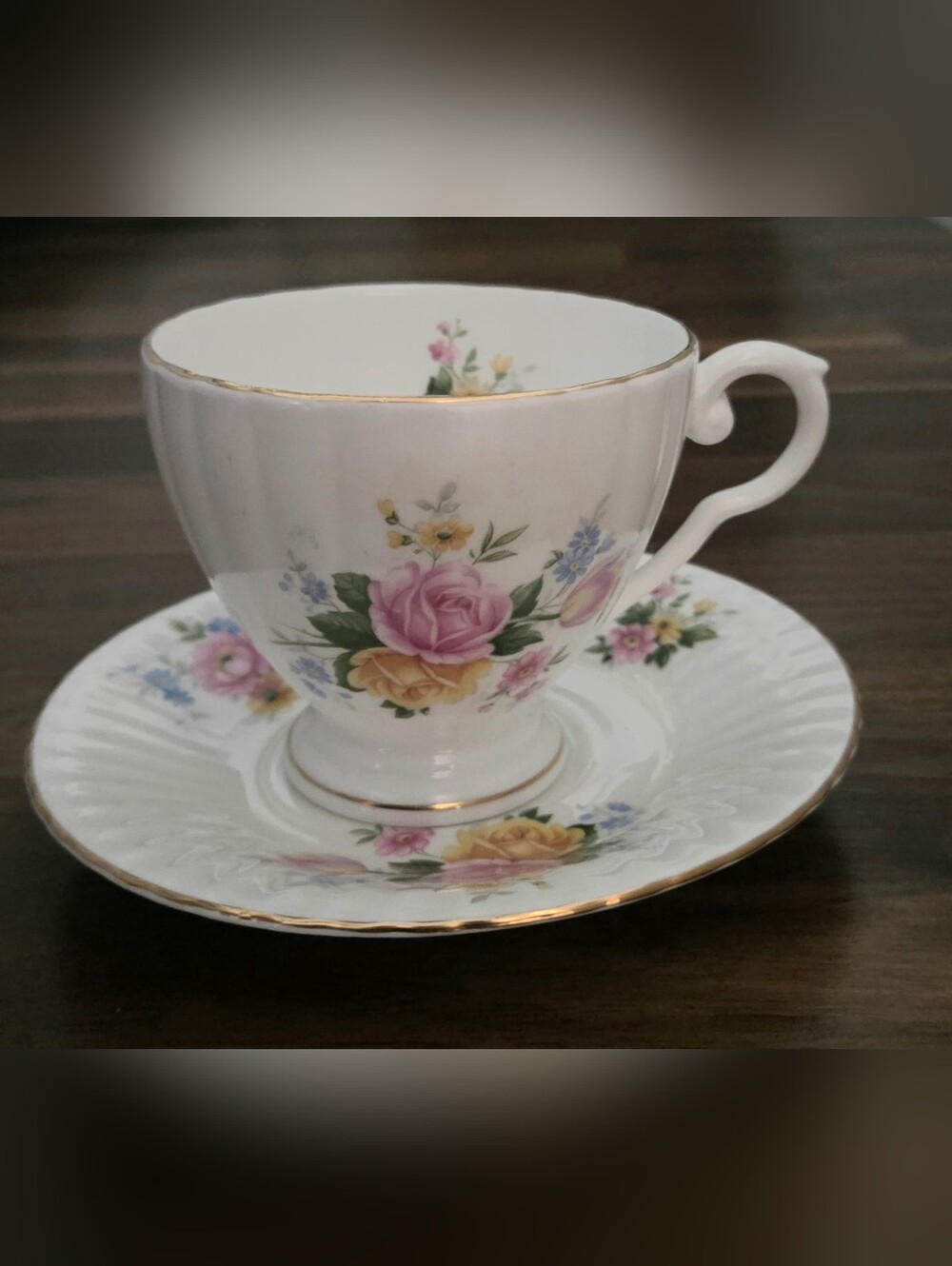 Crownford Fine Bone China, Bright Florals w/Gold Trim. Made In England. VTG